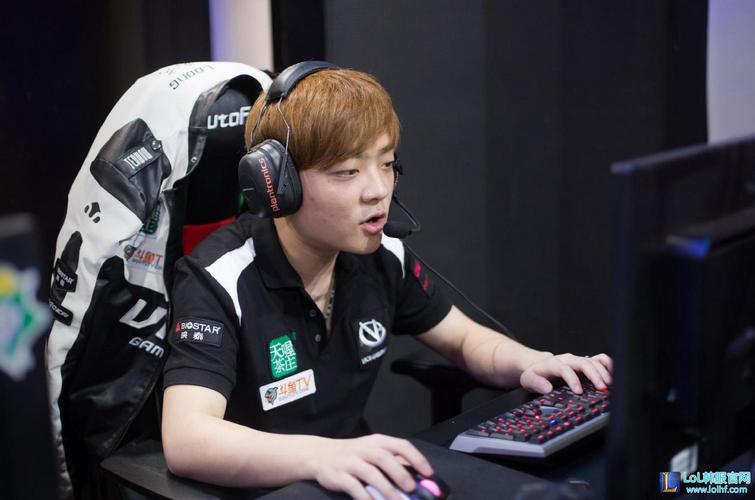 BLAST Rivals 2025春季季后赛：精彩比赛、击杀、评论、表情包、网红反应